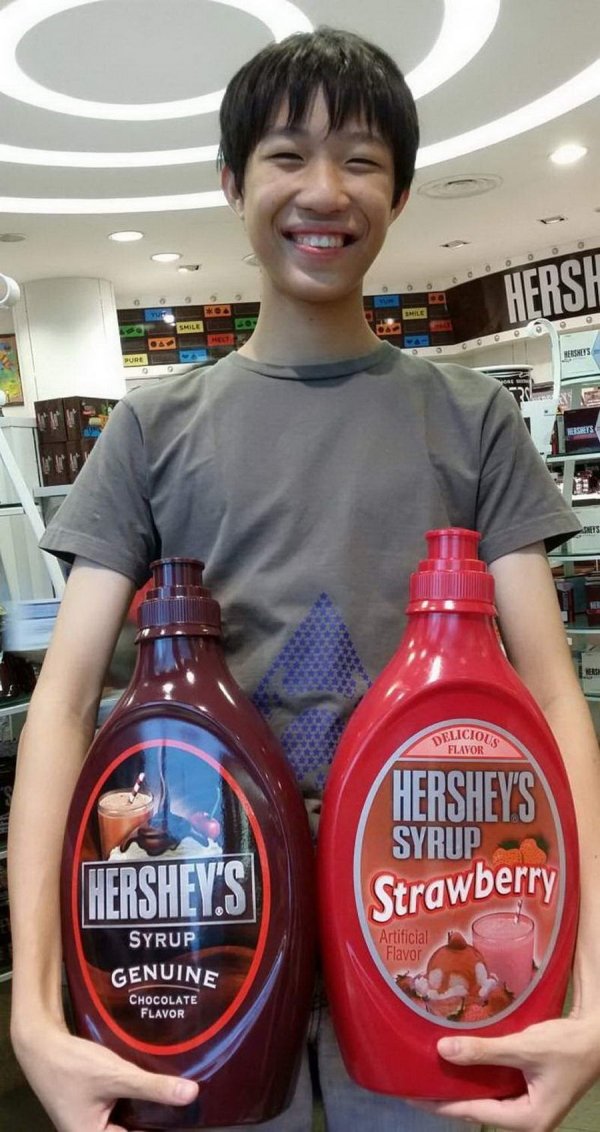 huge things - alcoholic beverage - Hersh Perseys Delicious Flavor Hershey'S Syrup Hershey'S Strawberry Syrup Genuine Artificial Flavor Chocolate Flavor