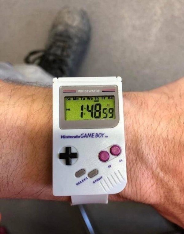 game boy - Wristwatch Su Mo Tu We Th Fr Sa Pm 44859 Nintendo Game Boy Strat Select