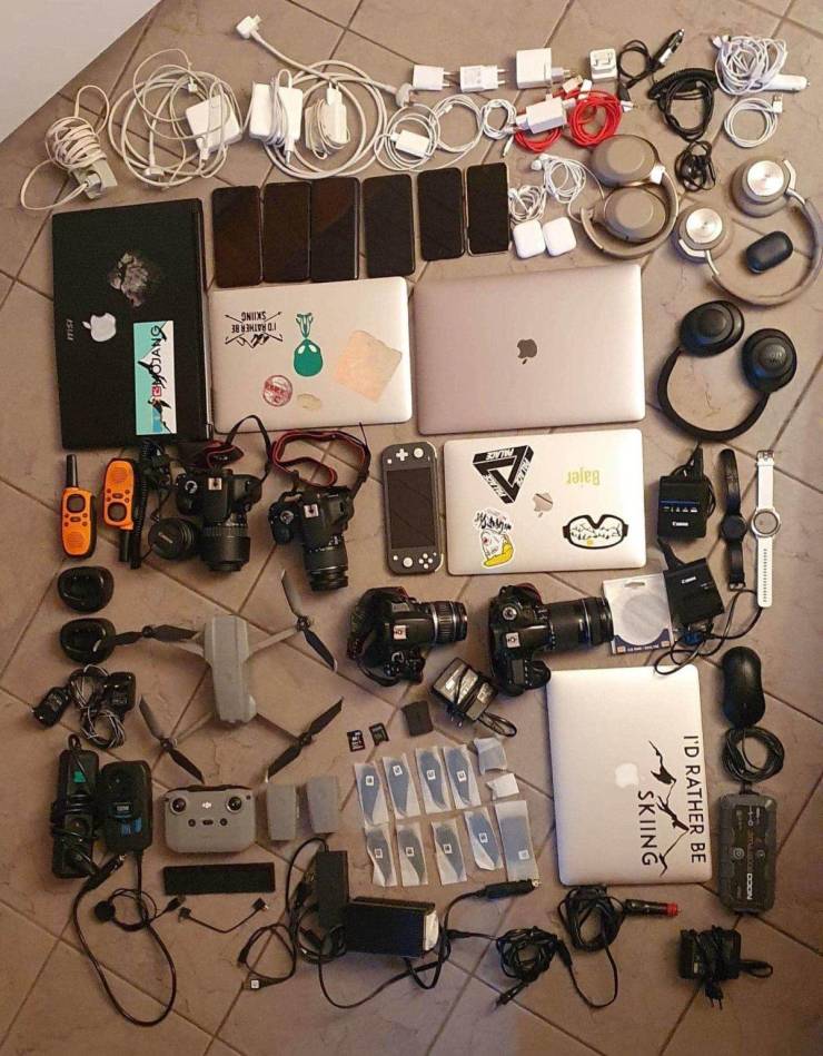 “Amount of electronics we, 7 people, brought with us for an 18 day 7000km(4350 miles) roadtrip.
