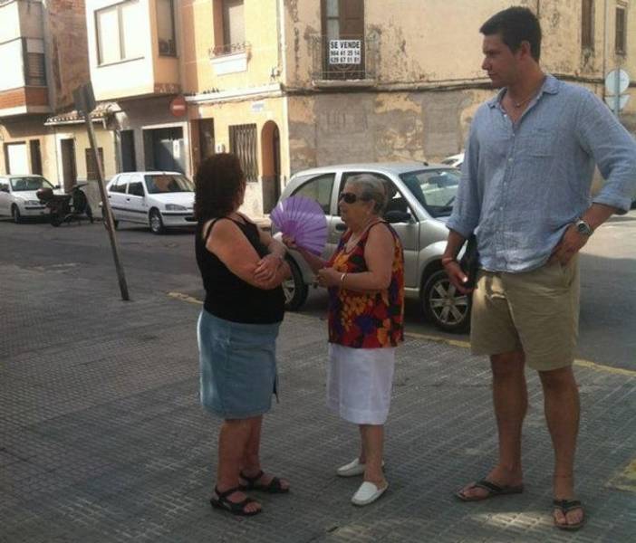 This tall guy roams around Spain.