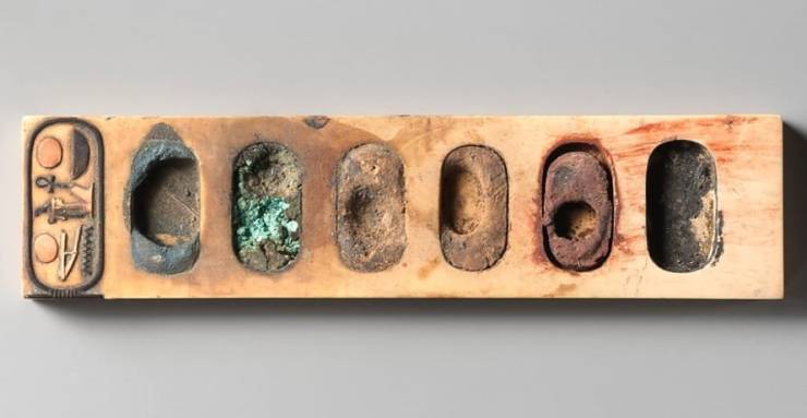 “Artist's pallette from 3400 years ago. The cartouche on the left says, 'Amenhotep III, beloved of Re'”