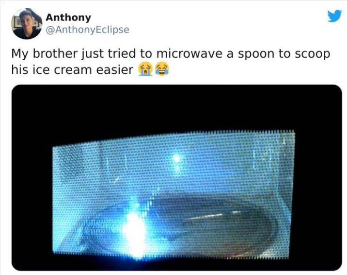 35 People Who Failed at Using a Microwave.