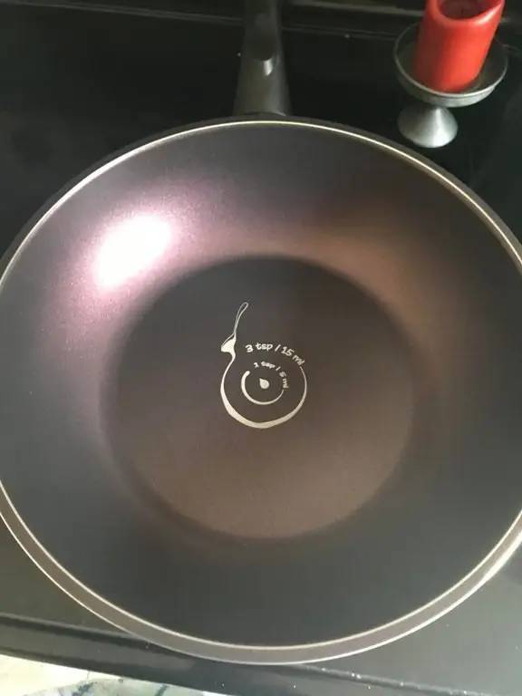 wok with oil measurements - 3 tsp 15 m