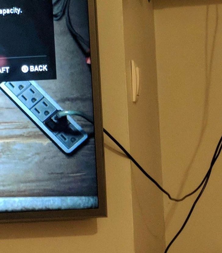 cord looks like it's being plugged into the tv screen