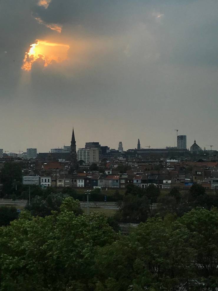 20 Times Nature Made People Stop in Their Tracks.