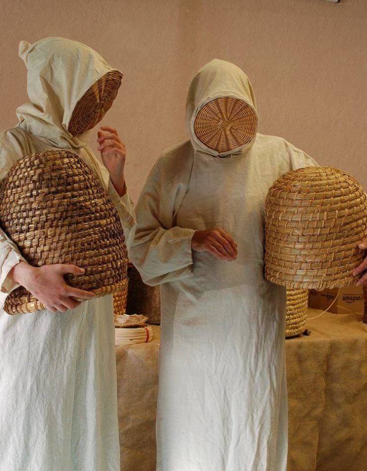 medieval beekeeper - Muotats Ed