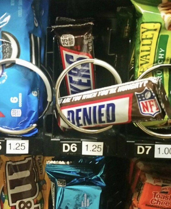 snickers denied vending machine - N Ast Aanw Buchy Codices 320 6 Tme Tutture To? Nel Denieo 1.25 D6 1.25 D7 1.00 Peanut Neer Lance Toast Chee Do