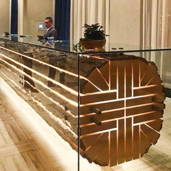 douglas hotel reception desk