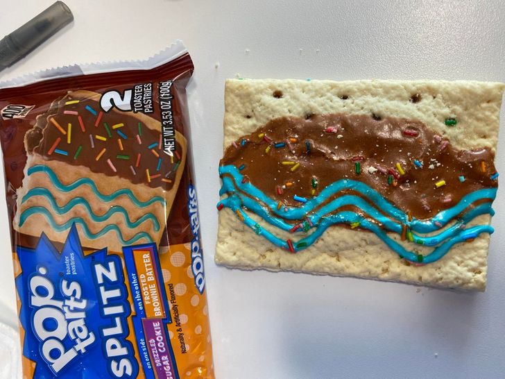 pop tarts - Pob. toaster pastries taris Splitz 2 on the other Frosted on ene side Drizzled Sugar Cookie Brownie Batter Toaster Pastries Anet Wt 3.53 Oz 100g Naturally & Artificially Flavored QOp.taris