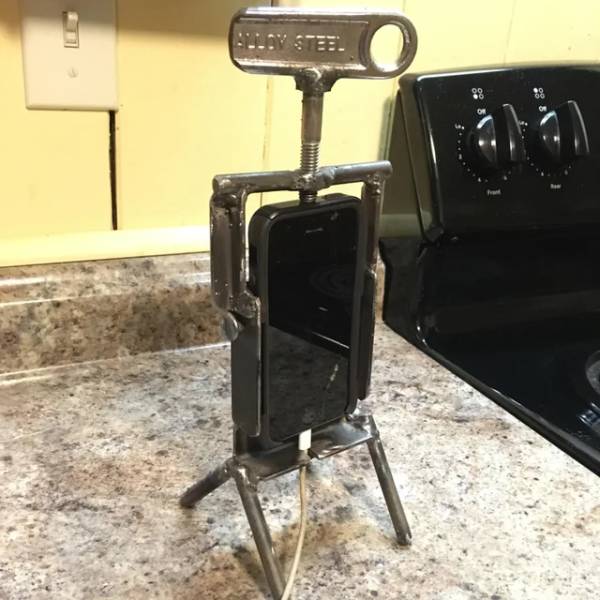 "Phone will not charge without pressure.. so I made this"