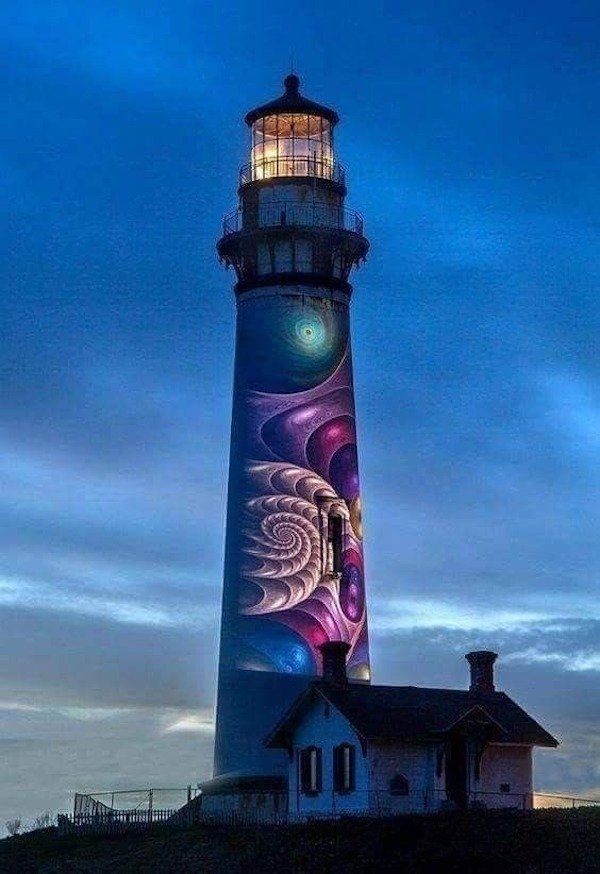 funny memes and pics - lighthouse light show