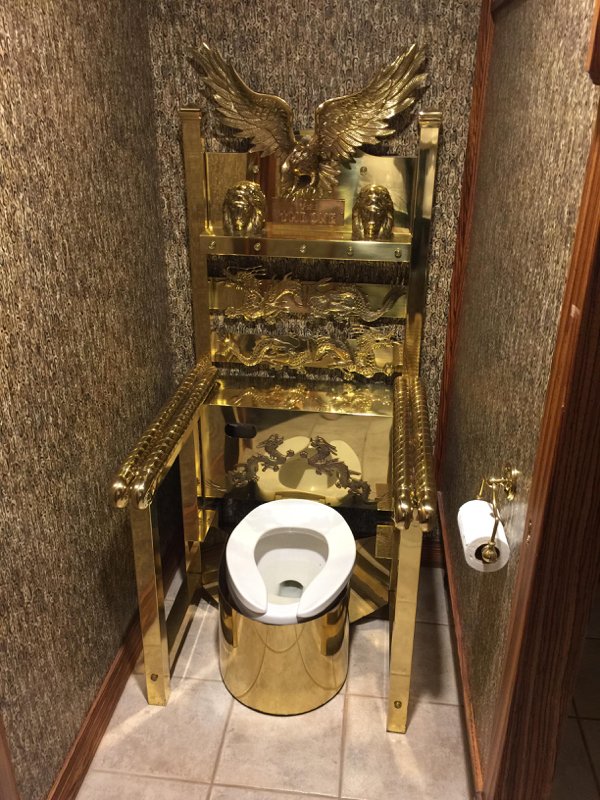golden throne toilet - c