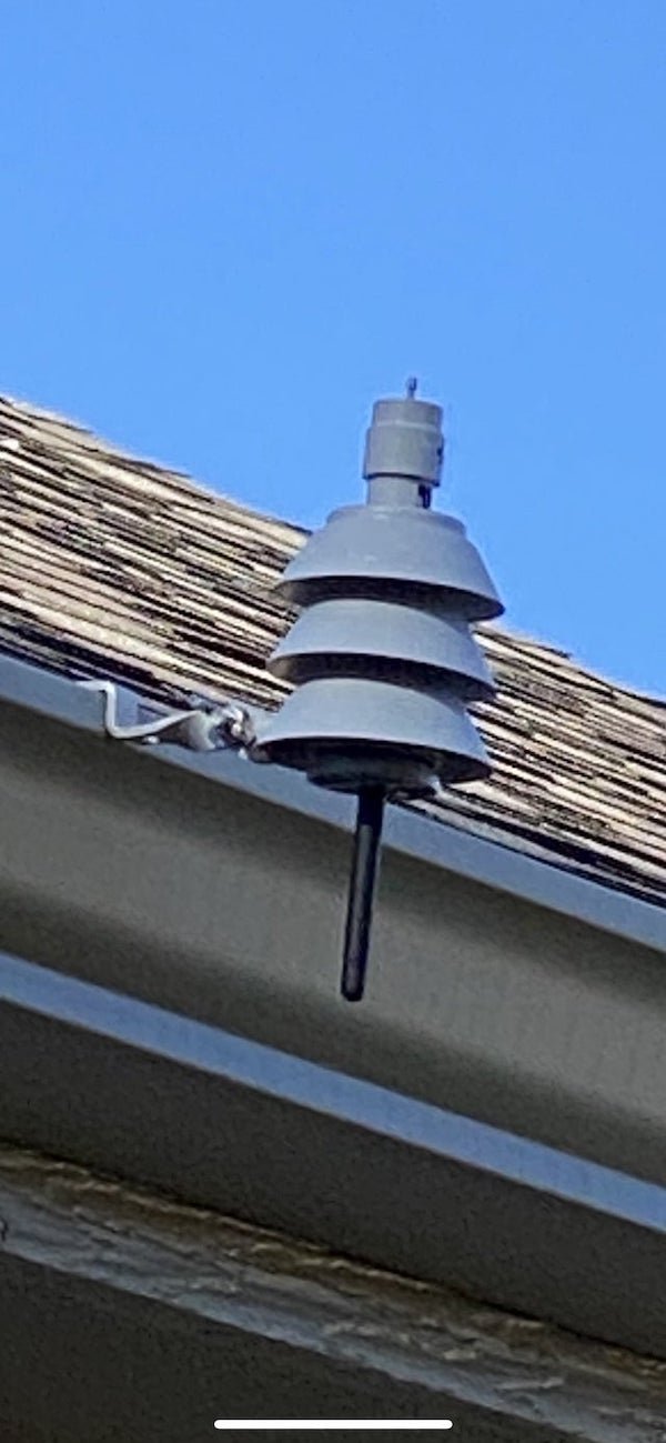 Hanging off roof of new build house – not connected to any visible wires

<br/><br/><b>A:</b>  It is a rain sensor for the irrigation system. Also has temperature measurement.