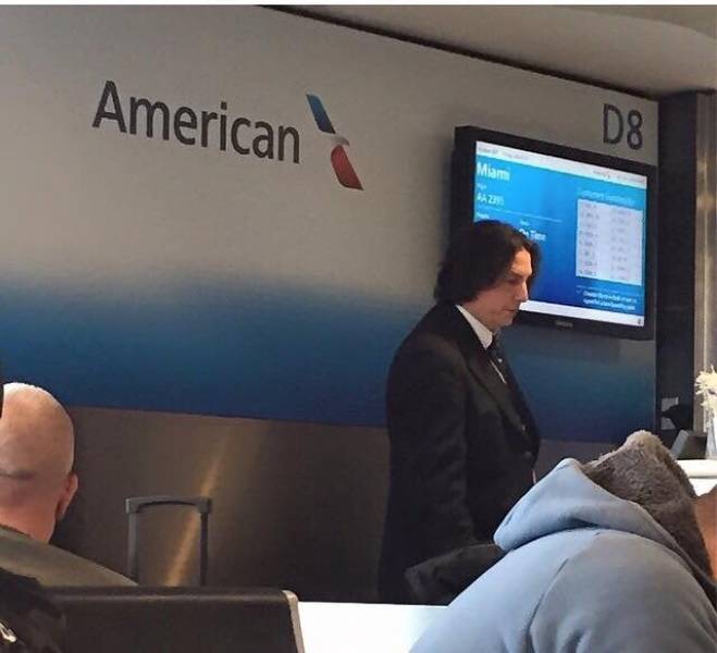 snape works at american airlines - American D8 Miam Razn