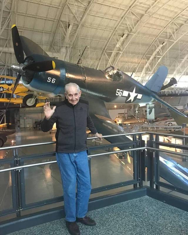 smithsonian national air and space museum - steven f. udvar-hazy center - 56 44 561