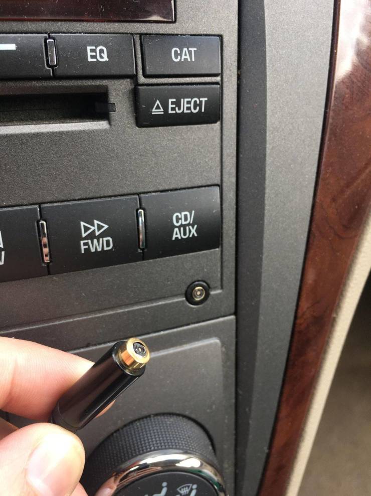 vehicle door - Eq Cat A Eject Cd Aux Fwd J