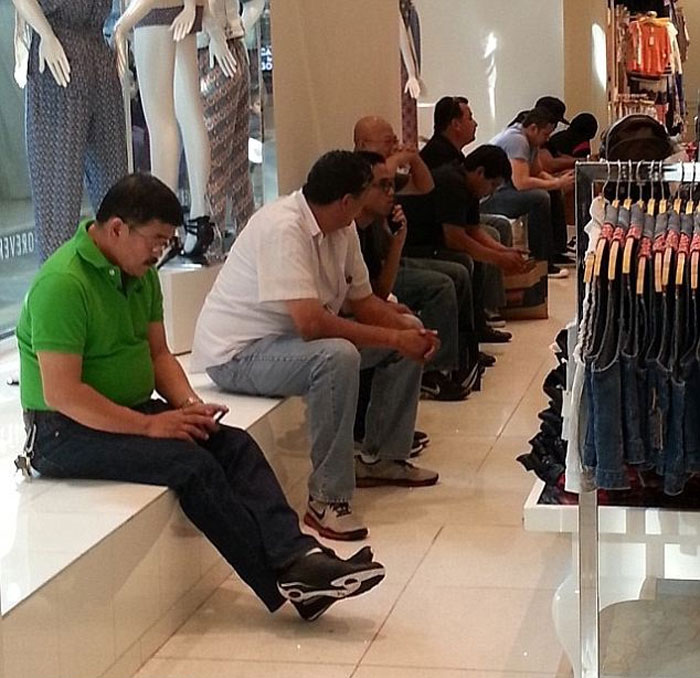 23 Times Men Were Clueless When Shopping.