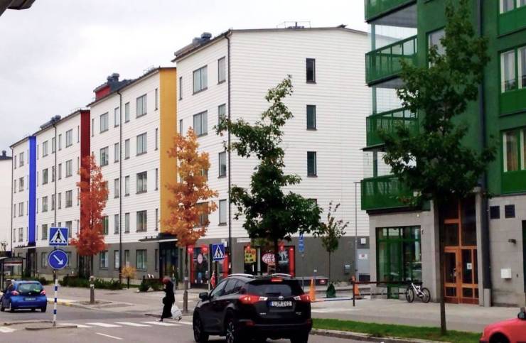 “By complete coincidence, the trees along this street matched the colors of the buildings.”