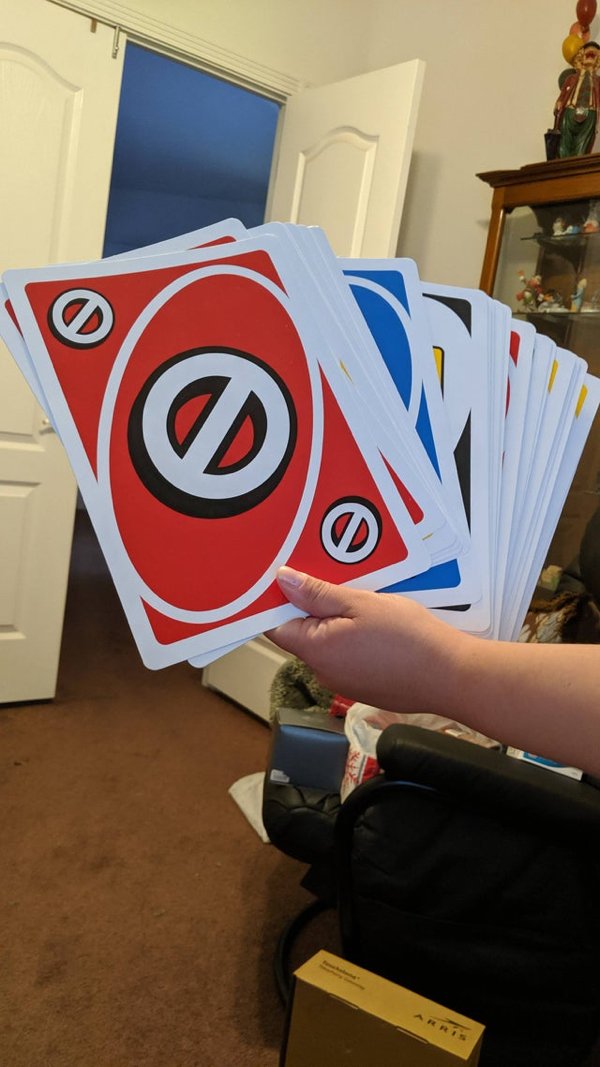 massive things -  giant uno - 0
