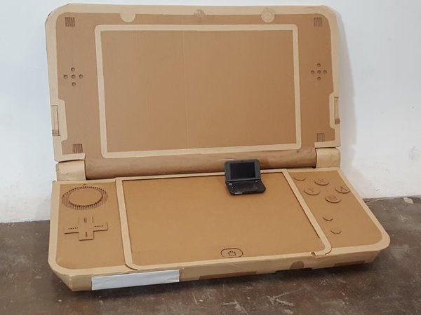 massive things -  portable game console accessory