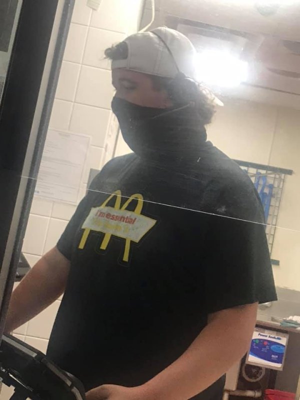 McDonald's Worker Gets Good Karma For Helping Out a Mother.