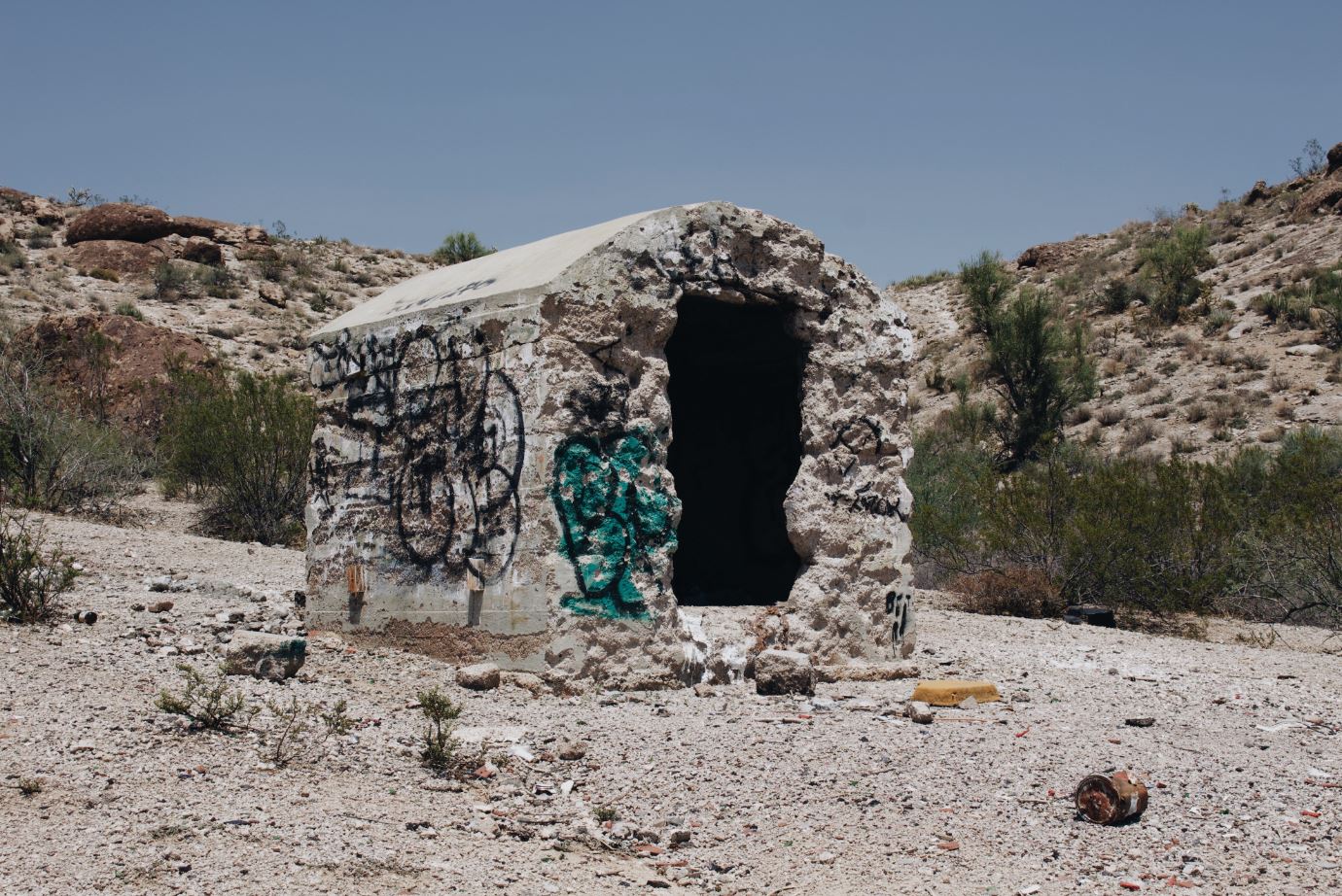 ARIZONA: SLAUGHTERHOUSE CANYON.One day, a father failed to return to his cabin during the 1800s gold rush, and his family starved. The mother went insane, put on her wedding dress, and chopped her children up. Supposedly, you can still hear her cries for forgiveness.