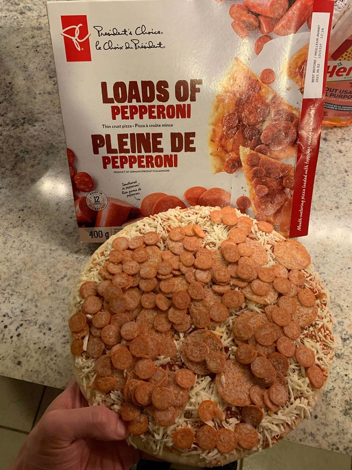 snack - La presidente Choice President's Choices le Choix du Prsidente Best Hefore Meilleur Avant 2021 JN02 015317 17.18 Her Dutusa L Purpo Loads Of Pepperoni Pleine De Pepperoni Thin crust pizza Pizza crote mince Mouthwatering pizza loaded with toppihigs