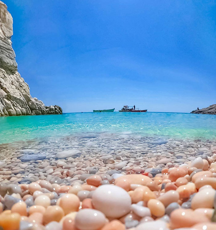 The Pebbles On This Beach Look A Lot Like Eggs