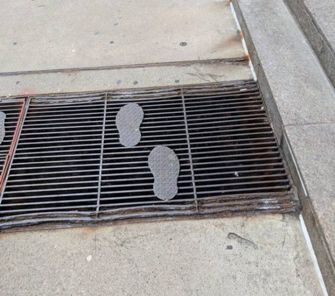 "Heels won’t get stuck in the grates with these steel foot prints."