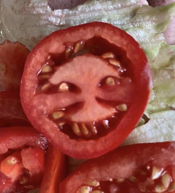 funny memes - tomato with creepy face in it