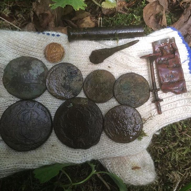 “I found a purse with ancient coins. The purse was hidden in the roots of a tree.”