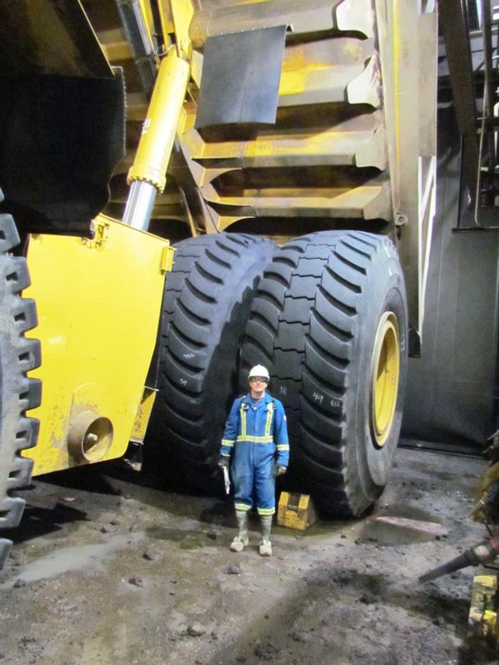 largest dump truck in the world