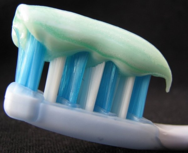 Nurdle:
A small, wave-like dab of toothpaste
