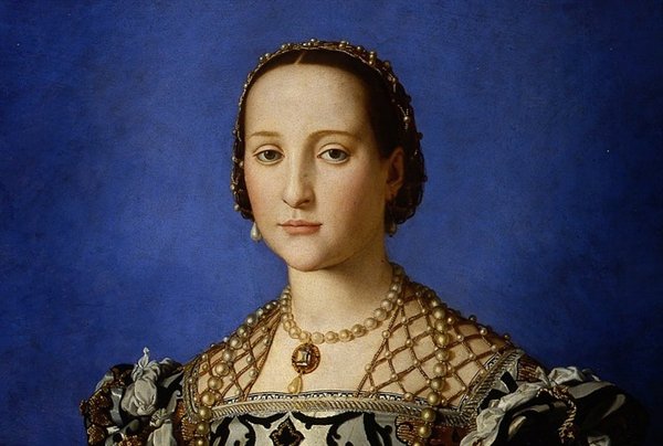 Being pale was very ‘in’ during the Middle Ages. Some women would even go as far as drawing blue veins onto their chest in an attempt to look more ‘translucent.’