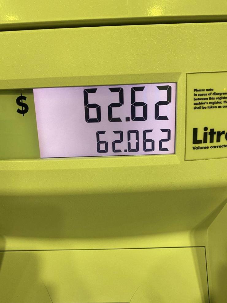 cool stuff people saw - number - $ 62.62 Please note In cases of disagree between this registe cashier's register, the shall be taken as com Volume correcte