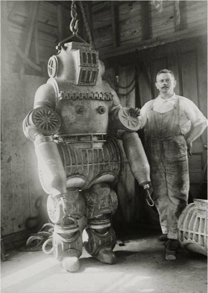 chester mcduffee diving suit