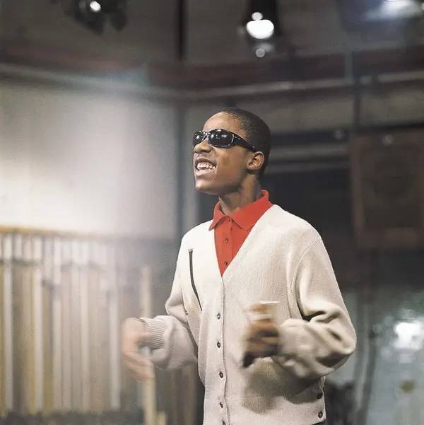 What Stevie Wonder looked like in the beginning of his career in 1963: