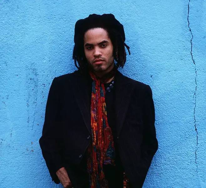 What Lenny Kravitz looked like in the beginning of his career in 1989:
