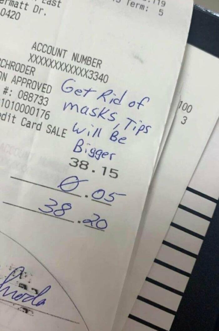 30 Trashy Tips Left By Customers.