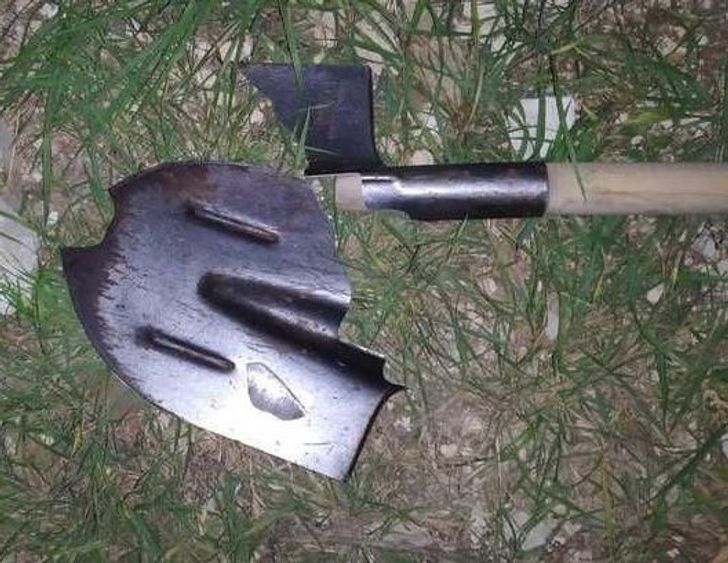 “I saw an advertisement for a shovel made of rail steel. I thought immediately, ‘I want it! Give me 2!’ I posted this photo after an hour of using them.”