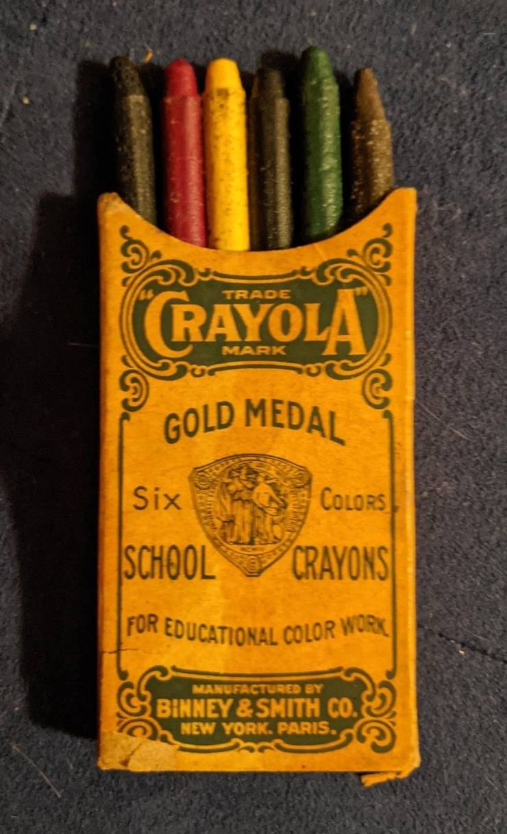 For Educational Color Work Crayola Mark Gold Medal Six Colors School Crayons Manufactured By Binney & Smith Co. New York, Paris,