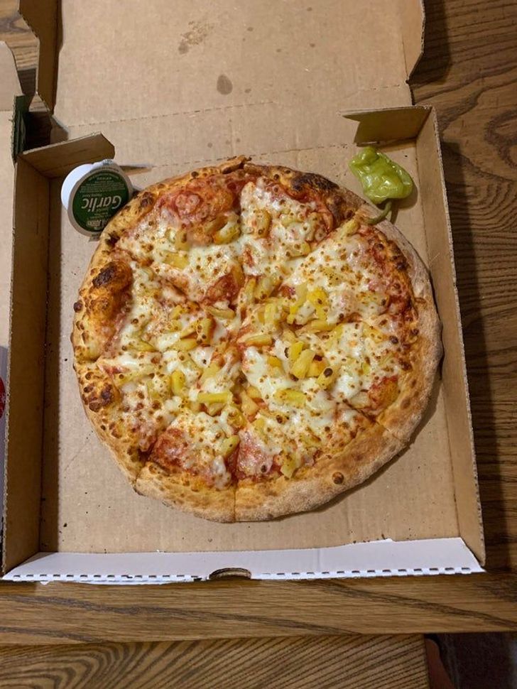 “Ordered pepperoni pizza, got pineapple pizza...”