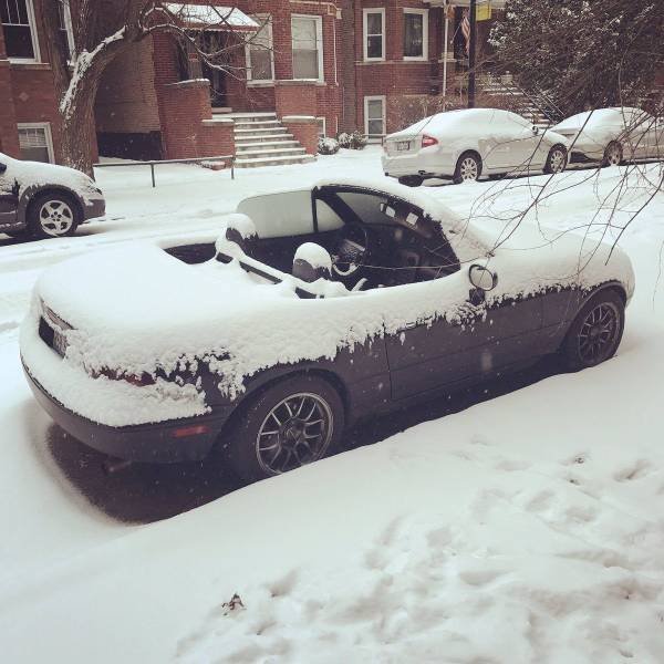 funny depressions memes and jokes - Snow covered convertible car with the top down