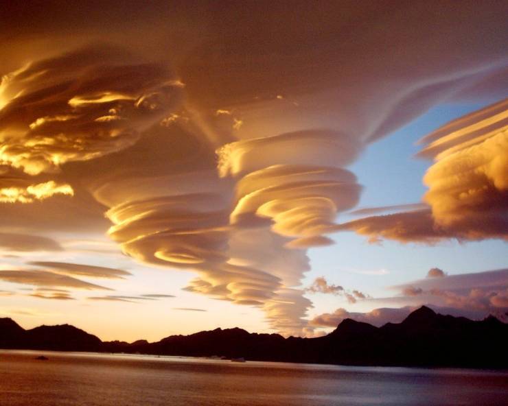 lenticular clouds