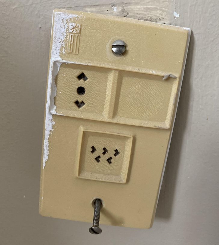 odd things - ac power plugs and socket outlets