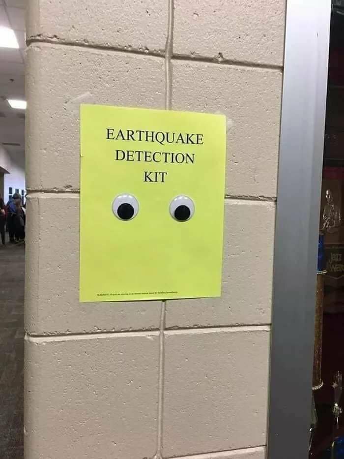 30 Funny Signs.