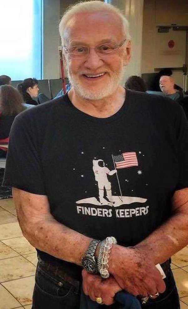 buzz aldrin t shirt - Finders Keepers