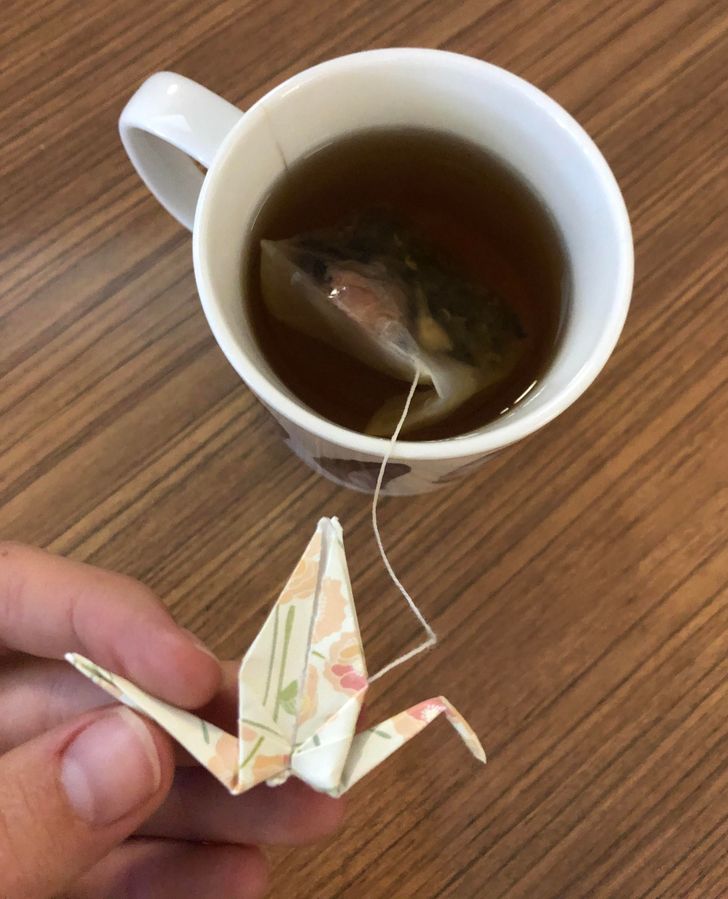 cool pics - tea bag origami crne