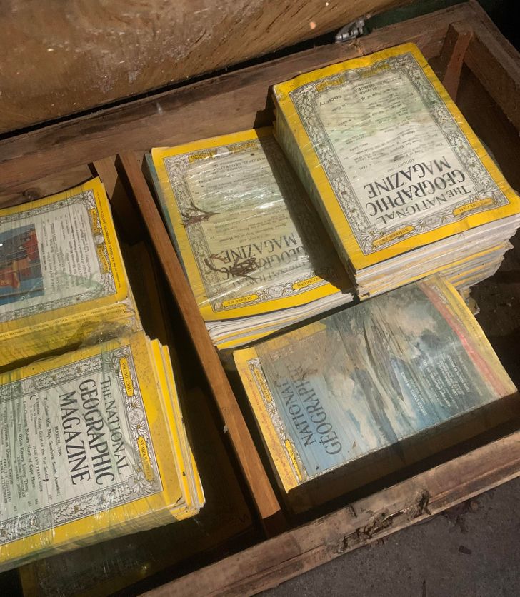 cool pics - really old collection of national geographic magazines
