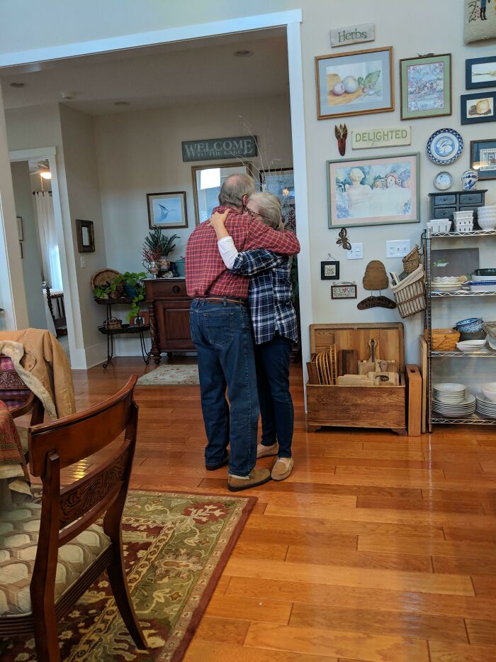 We Didn't Know If My Dad Would Make It Home From The Hospital For Christmas Or At All. This Is My Parents Slow Dancing To "I'll Be Home For Christmas" On Christmas Day